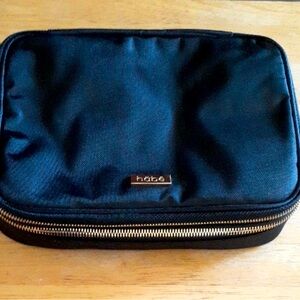 ISO Black Häbē Travel Jewelry Case

Not for sale - ISO